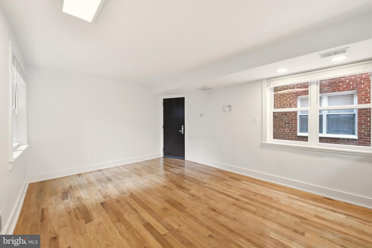 626 Independence Avenue SE #103 photo 10