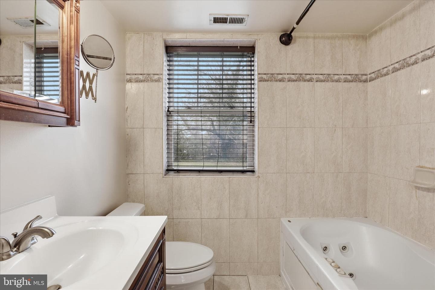 3866 9th Street SE #102 photo 12