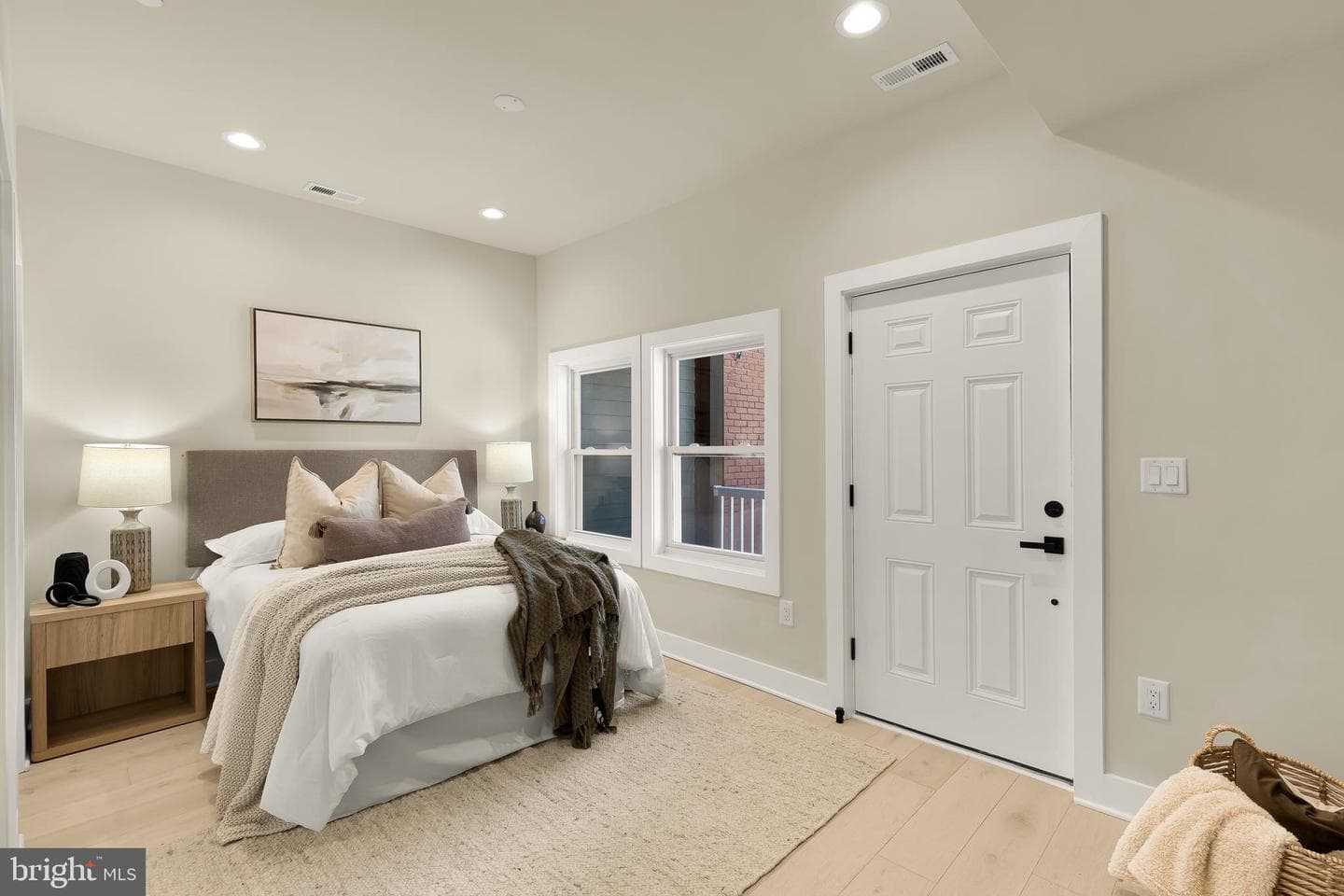 422 Warner Street NW photo 9