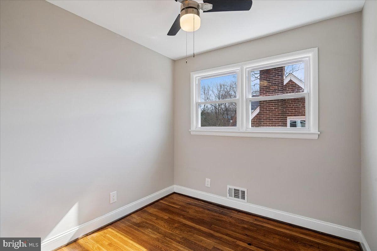 725 Croissant Place SE photo 21