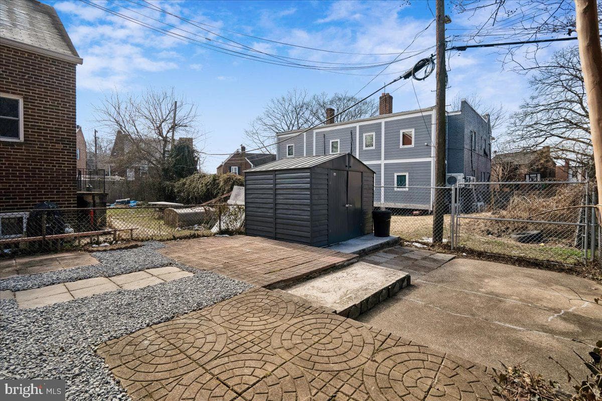 725 Croissant Place SE photo 34