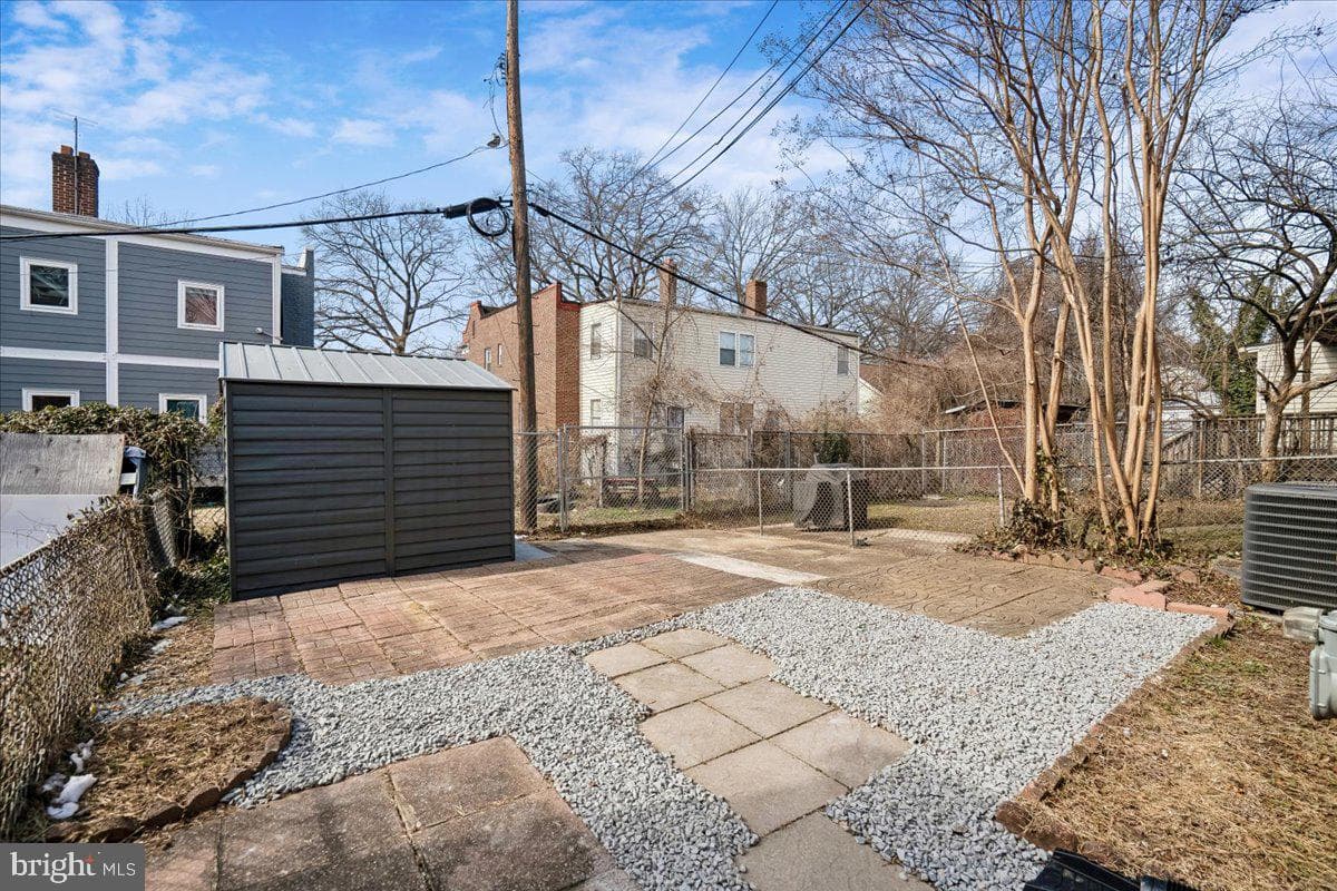 725 Croissant Place SE photo 35
