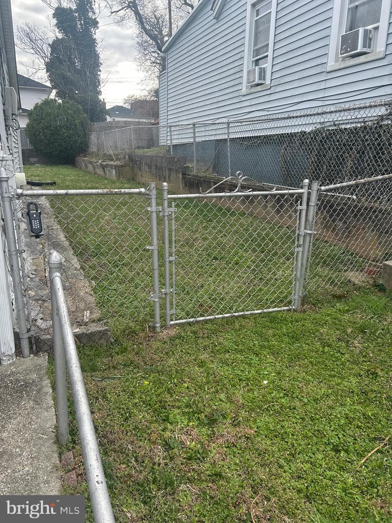 917 47th Place NE photo 18