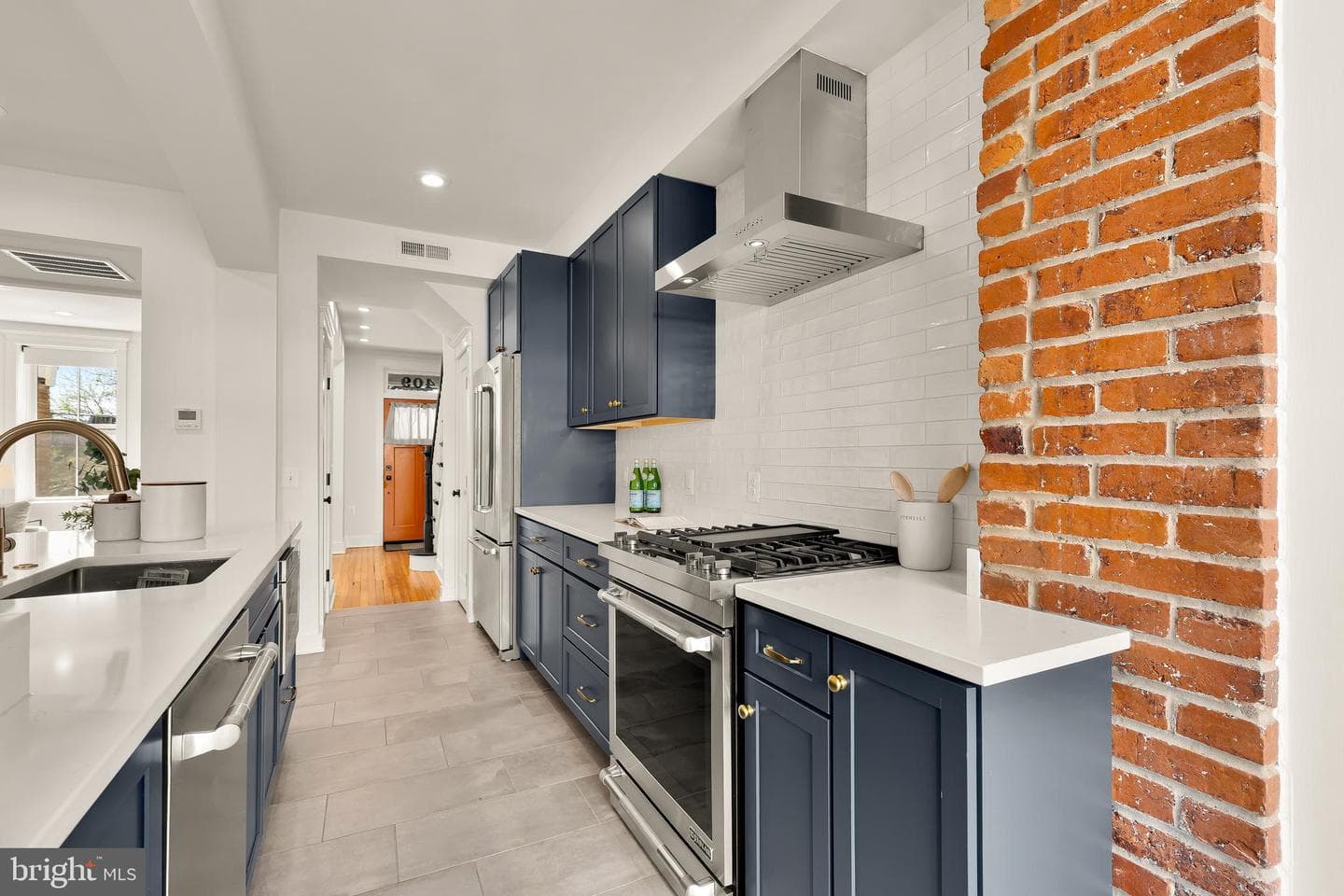 409 Columbia Road NW photo 17