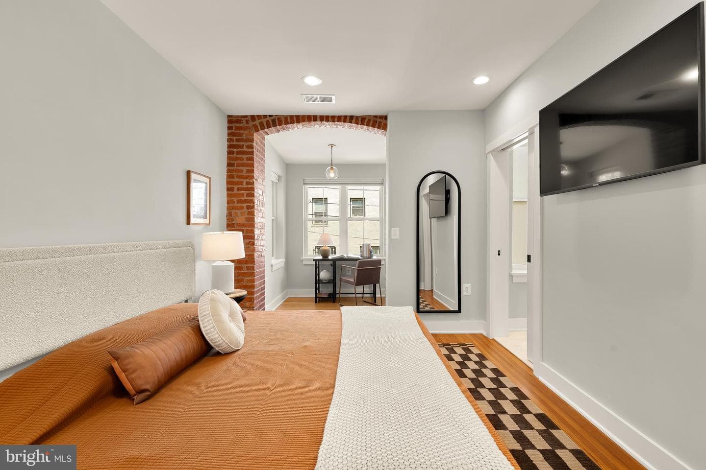 409 Columbia Road NW photo 23