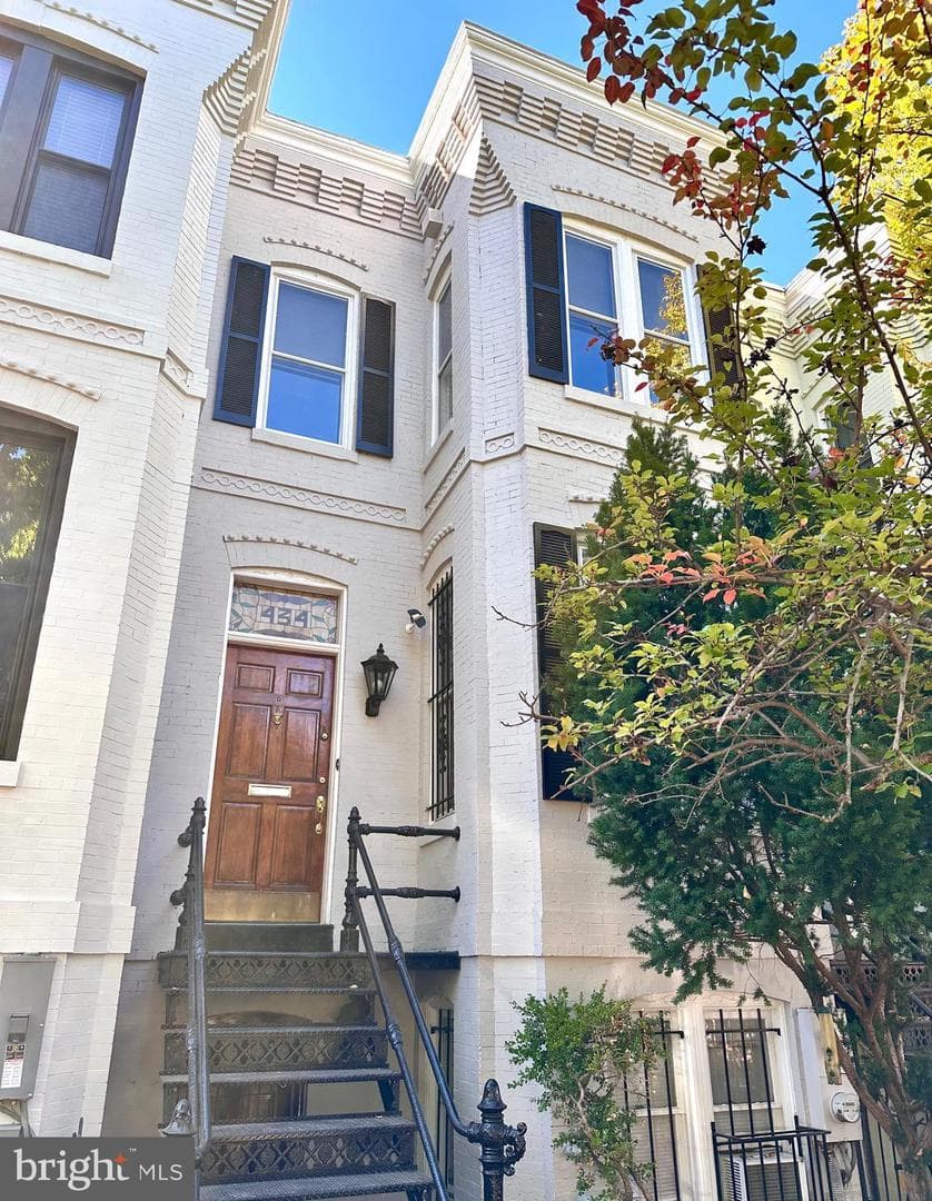 434 &amp; 434 1/2 6th Street NE, Washington