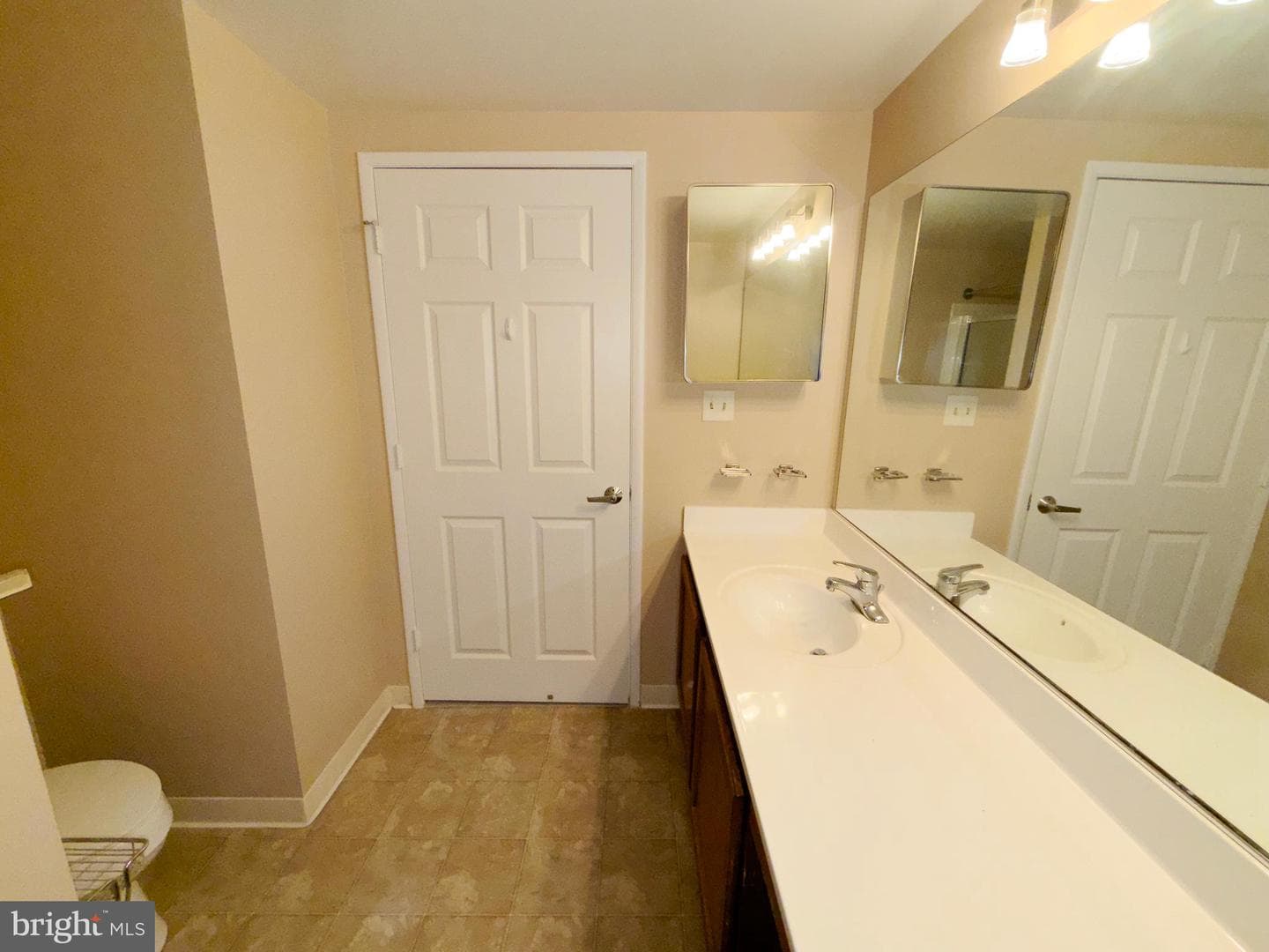 1601 Gainesville Street SE #201 photo 17