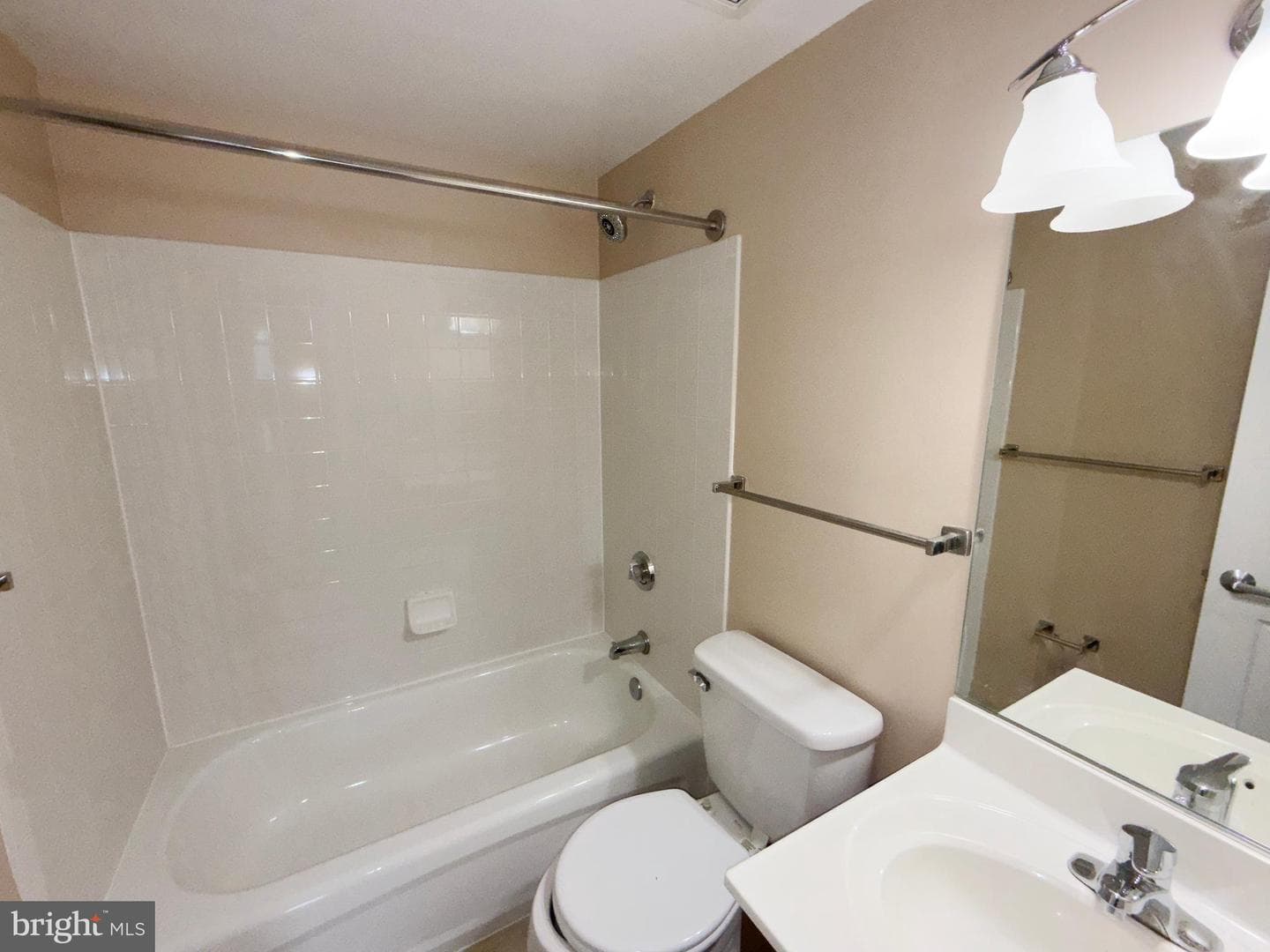 1601 Gainesville Street SE #201 photo 18
