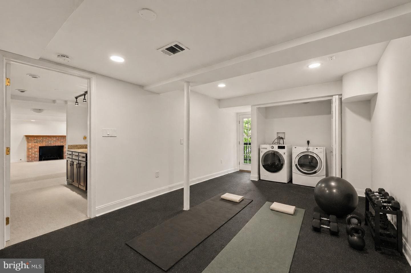 2025 Trumbull Terrace NW photo 41