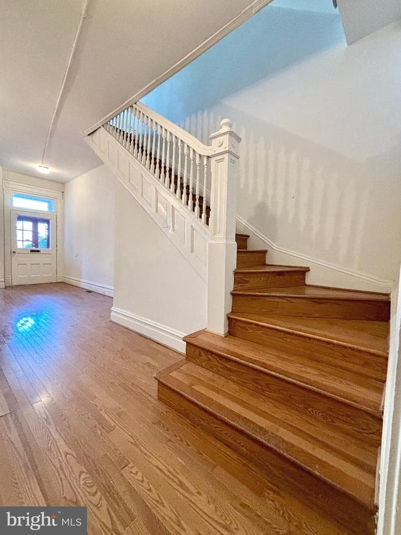 1302 Fairmont Street NW photo 4
