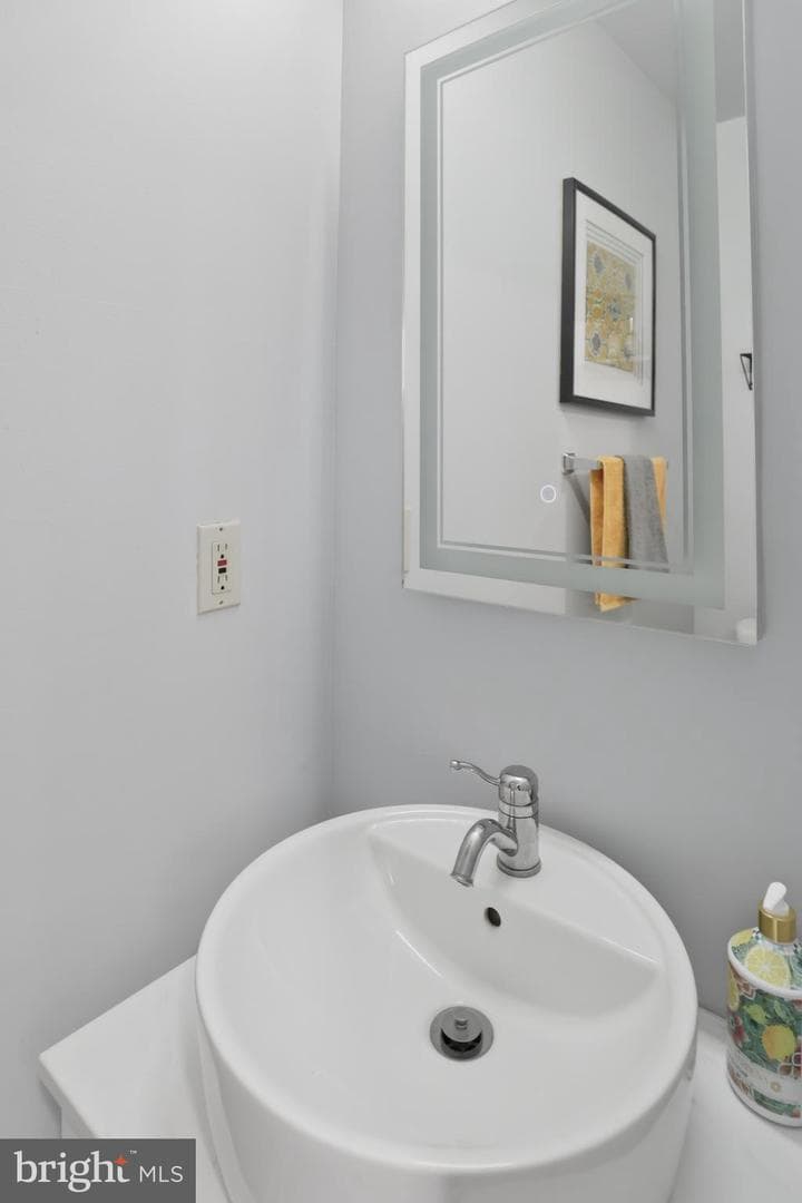 2357 Skyland Terrace SE photo 15