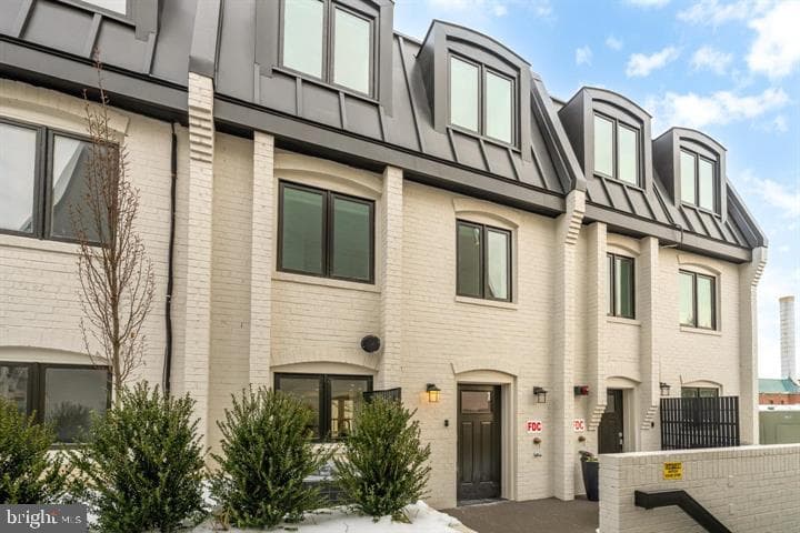 1202 Potomac Street NW #t6, Washington