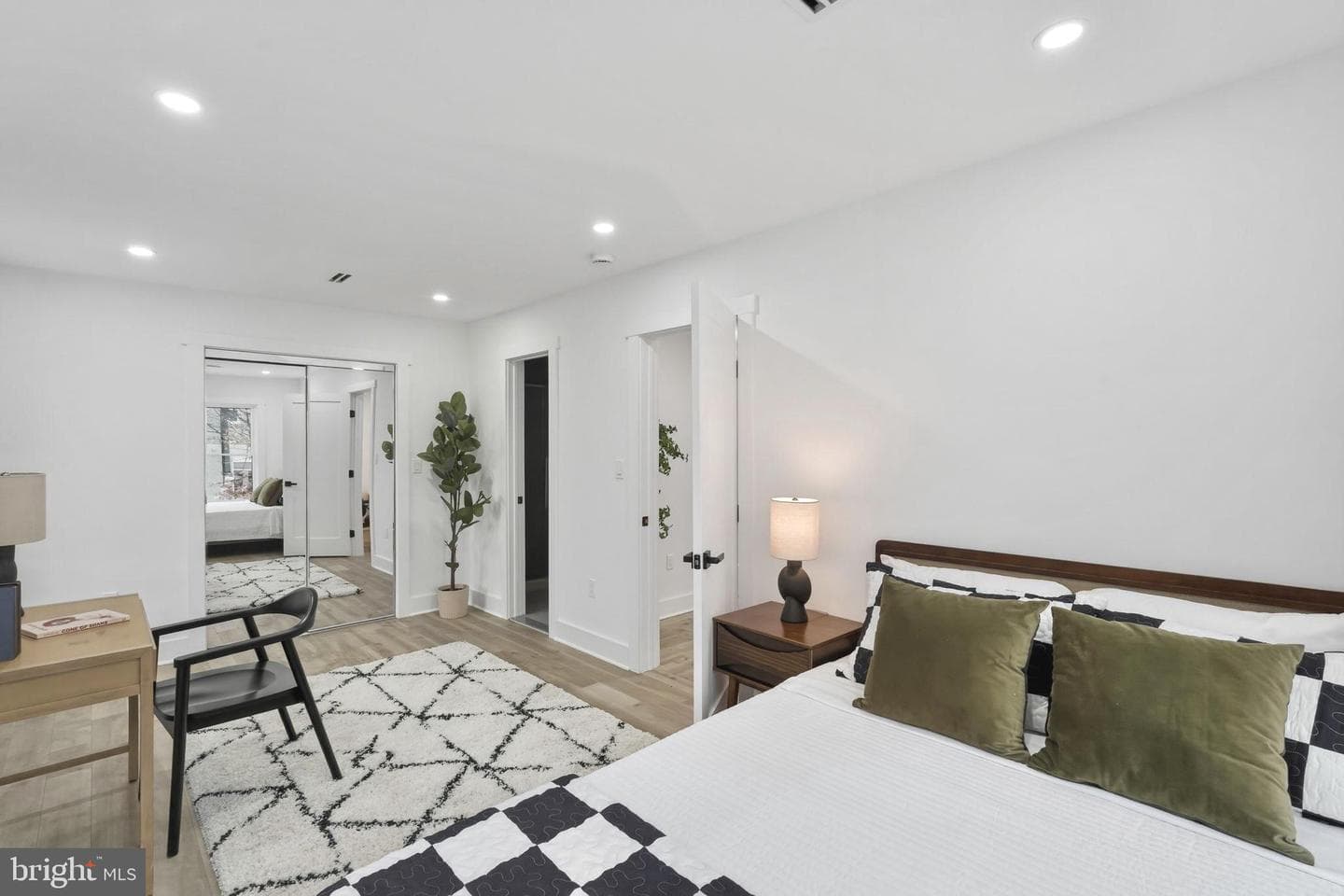 1355 Longfellow Street NW photo 17