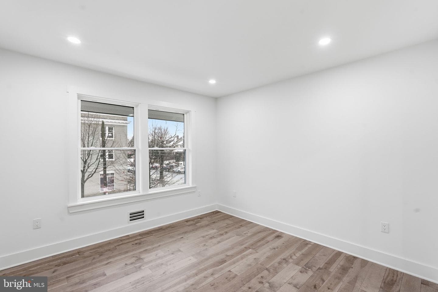 1355 Longfellow Street NW photo 24