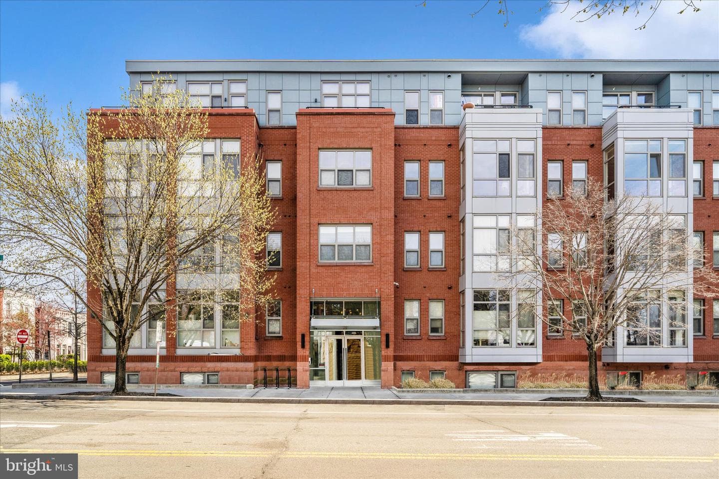 900 11th Street SE #203, Washington