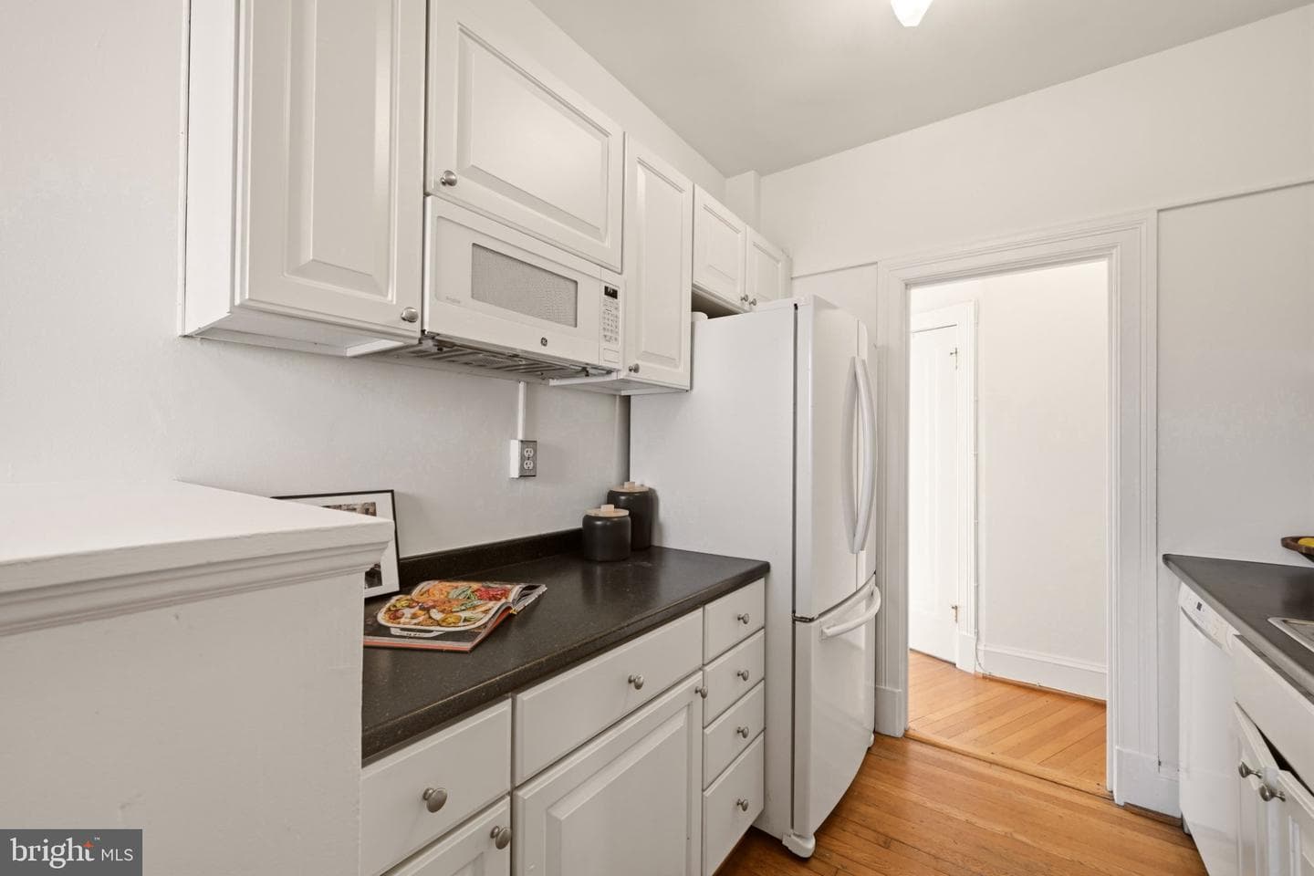5402 Connecticut Avenue NW #400 photo 13