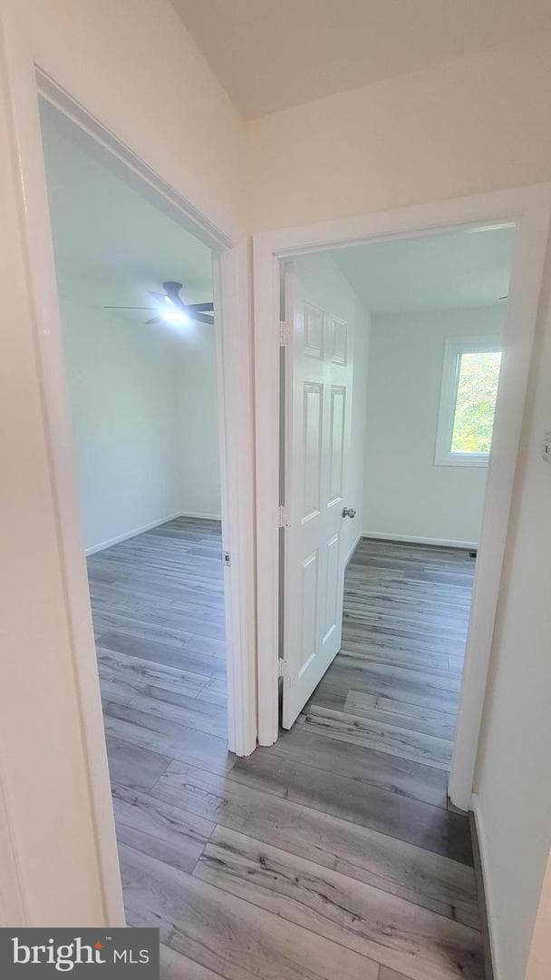 1126 Barnaby Terrace SE photo 27
