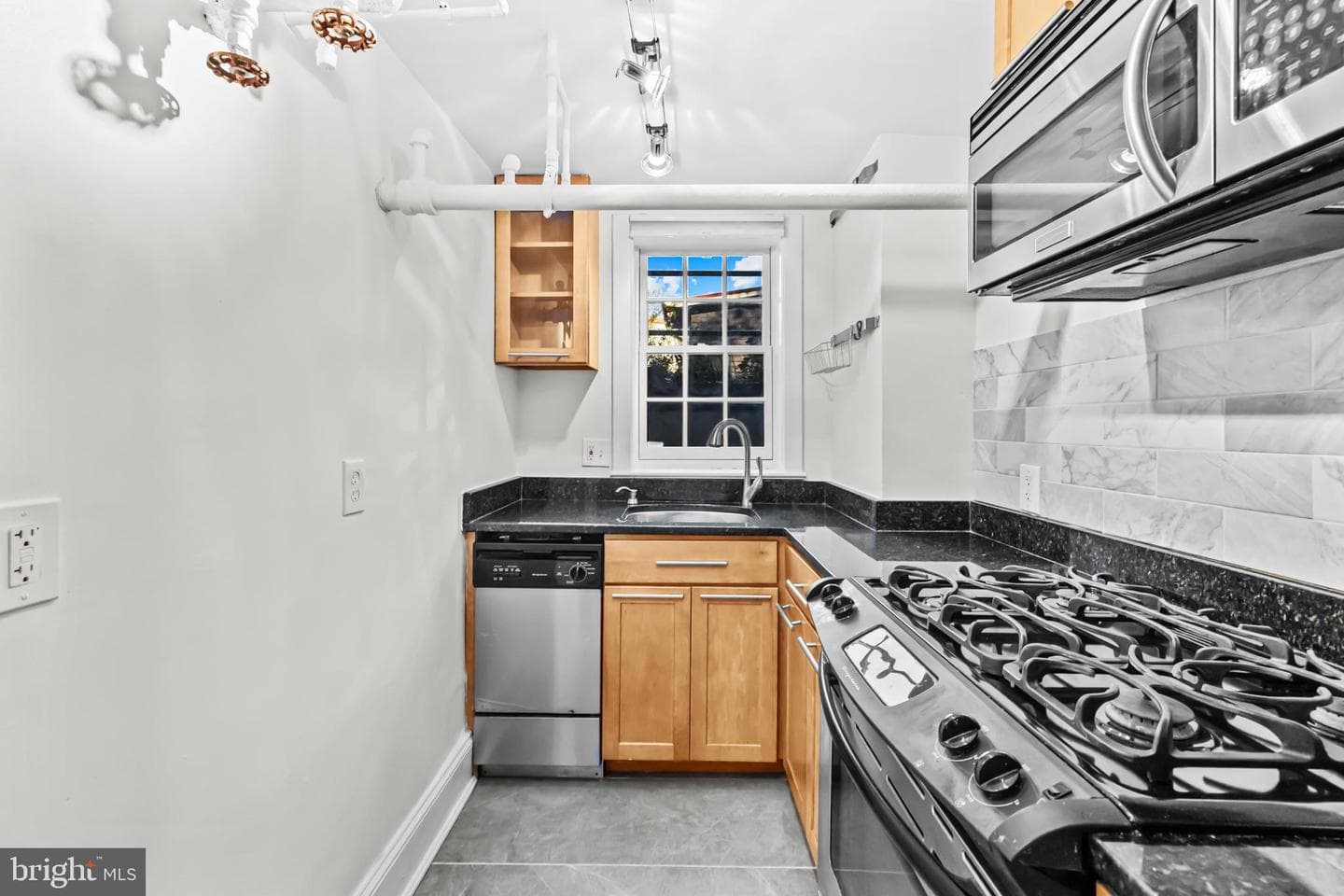 3001 Porter Street NW #100 photo 12
