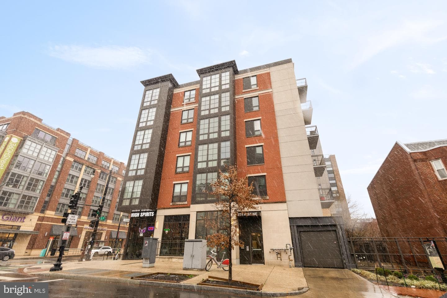 301 H Street NE #305