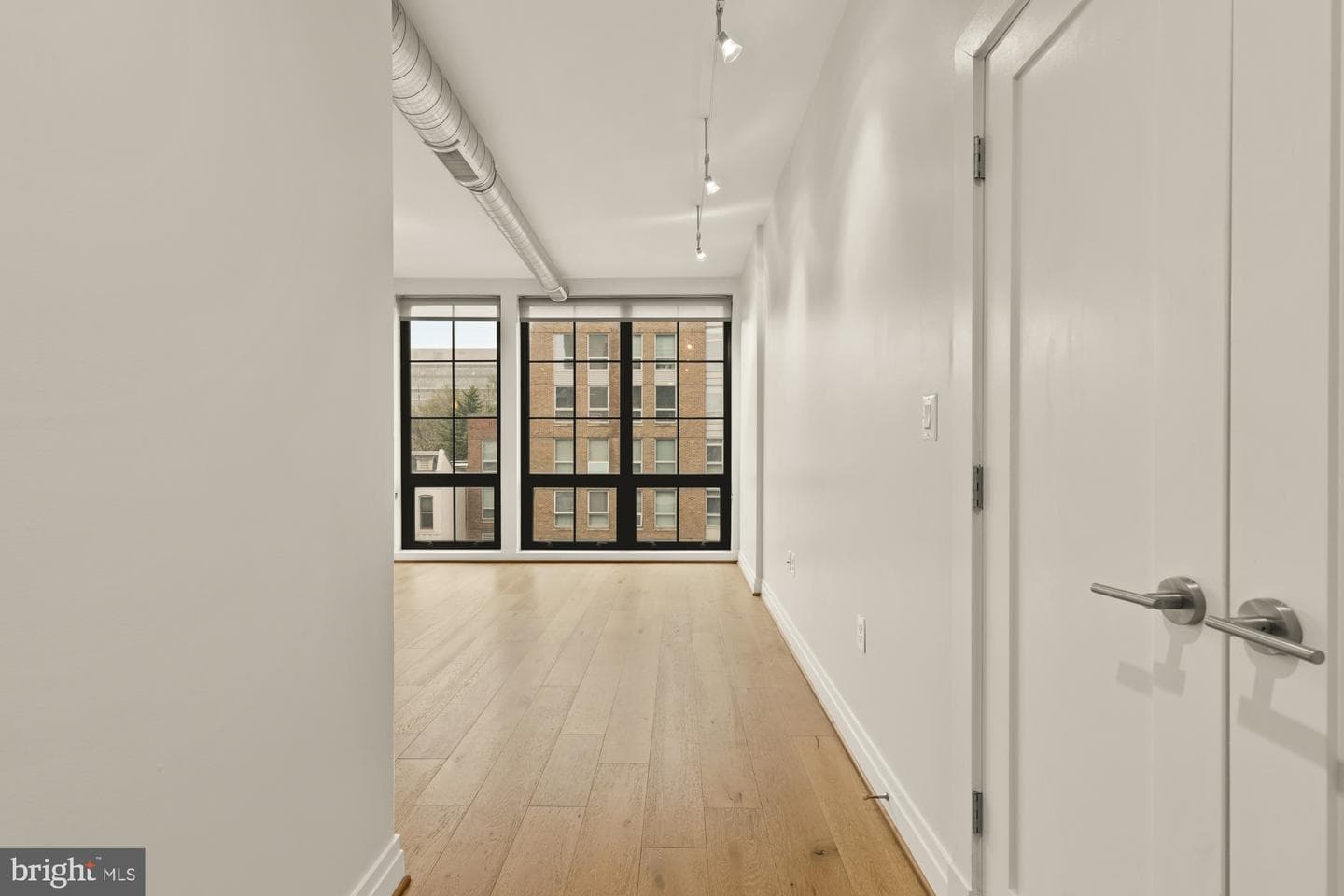 301 H Street NE #305 photo 2