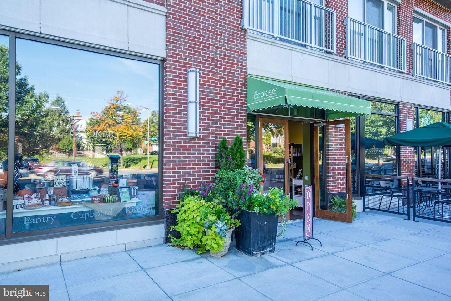 4201 Cathedral Avenue NW #905w photo 46