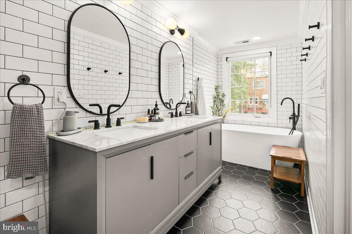 1509 Van Buren Street NW photo 34