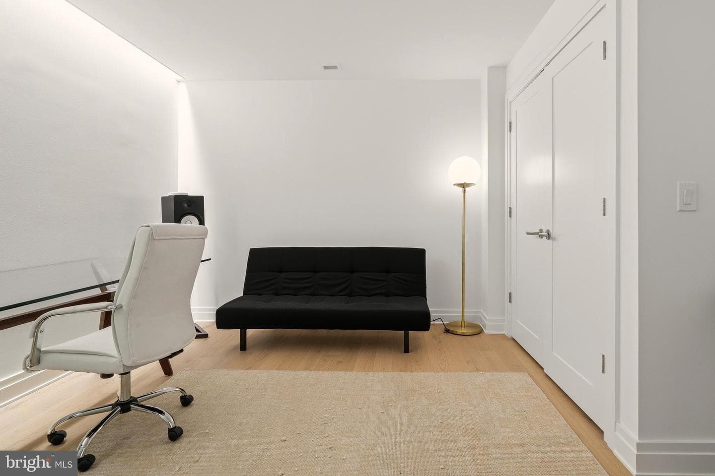 2501 M Street NW #306 photo 22