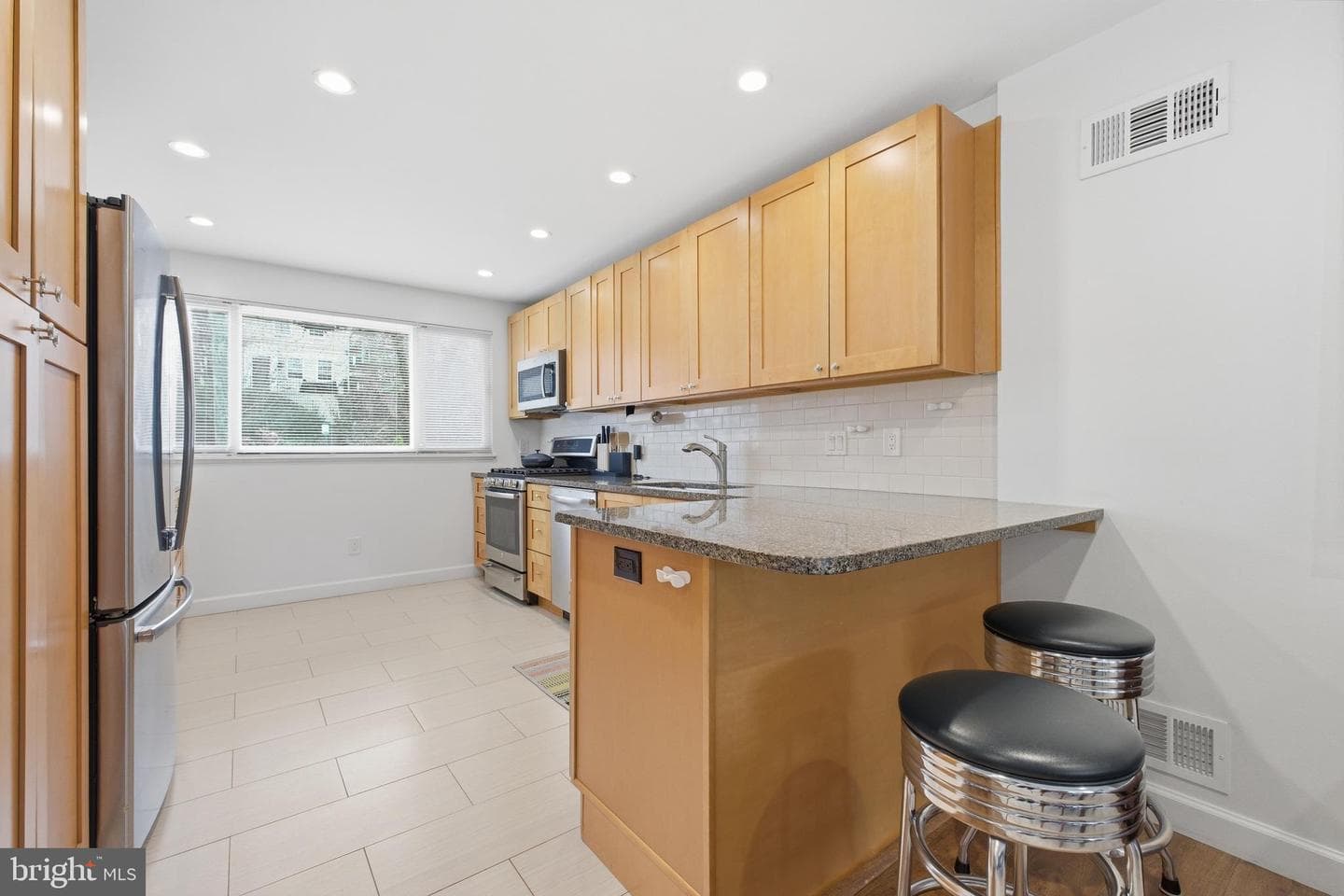 4848 Reservoir Road NW photo 11