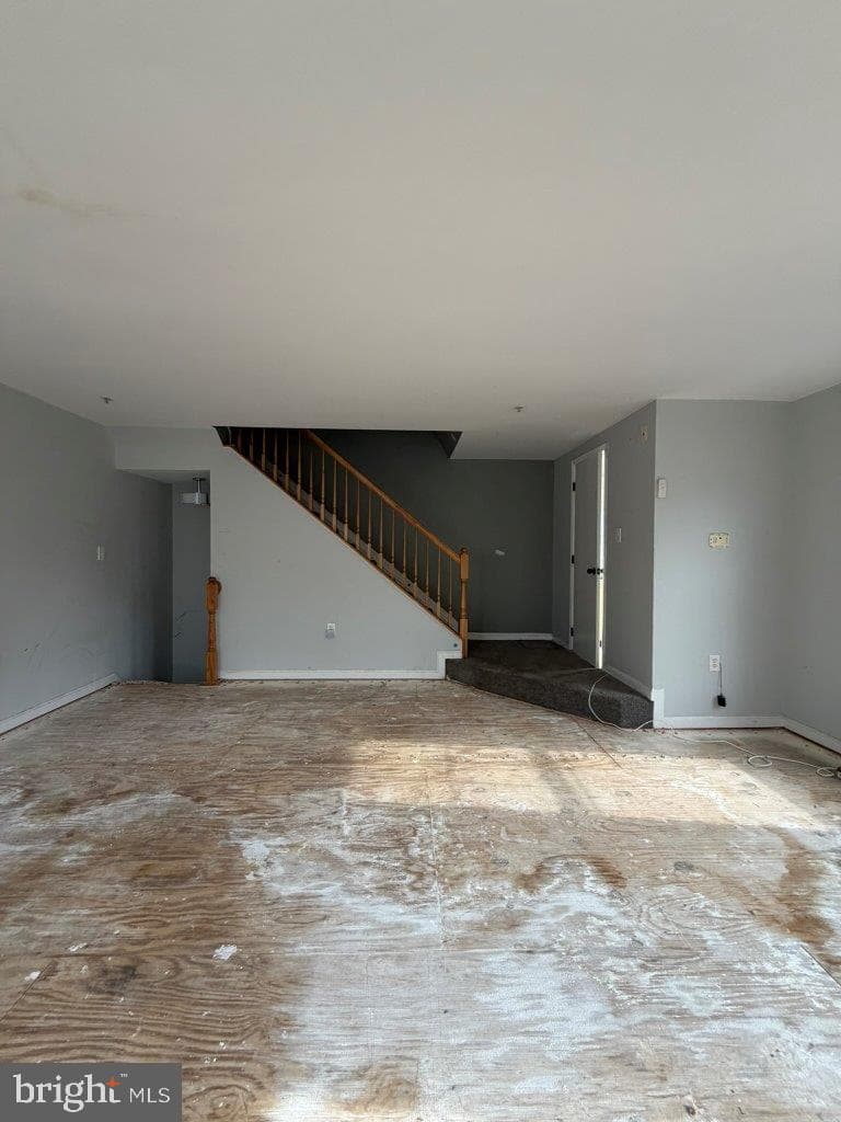 883 Barnaby Street SE photo 7