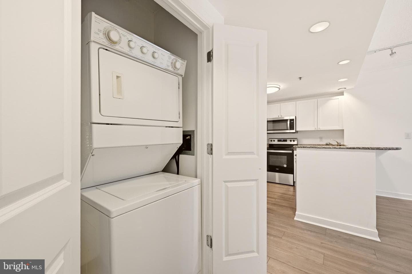777 7th Street NW #1017 photo 17
