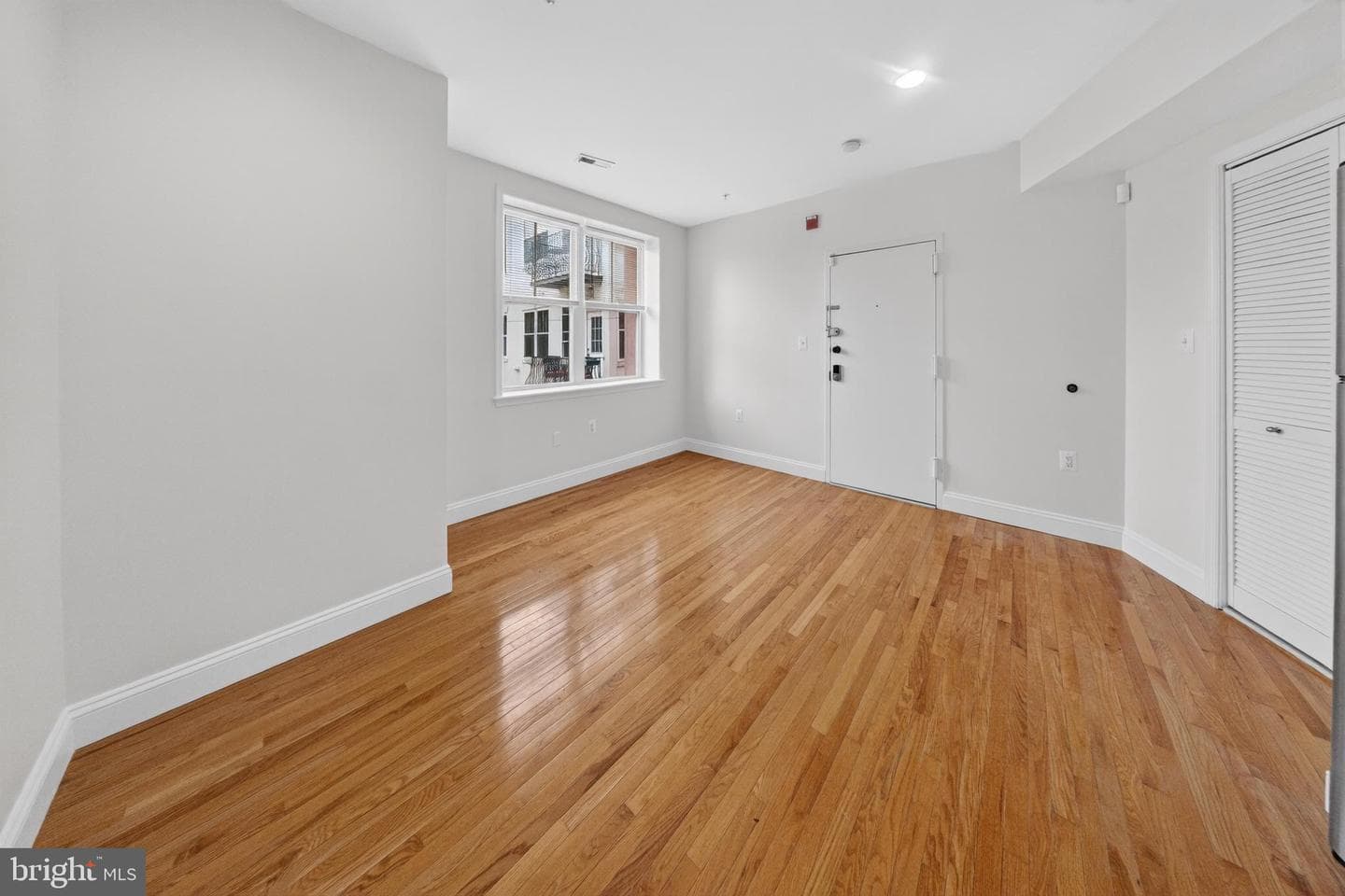 1629 L Street NE #202 photo 3