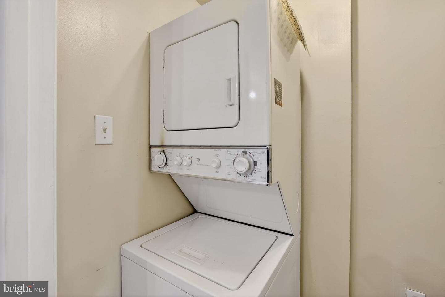 1353 C Street SE photo 8