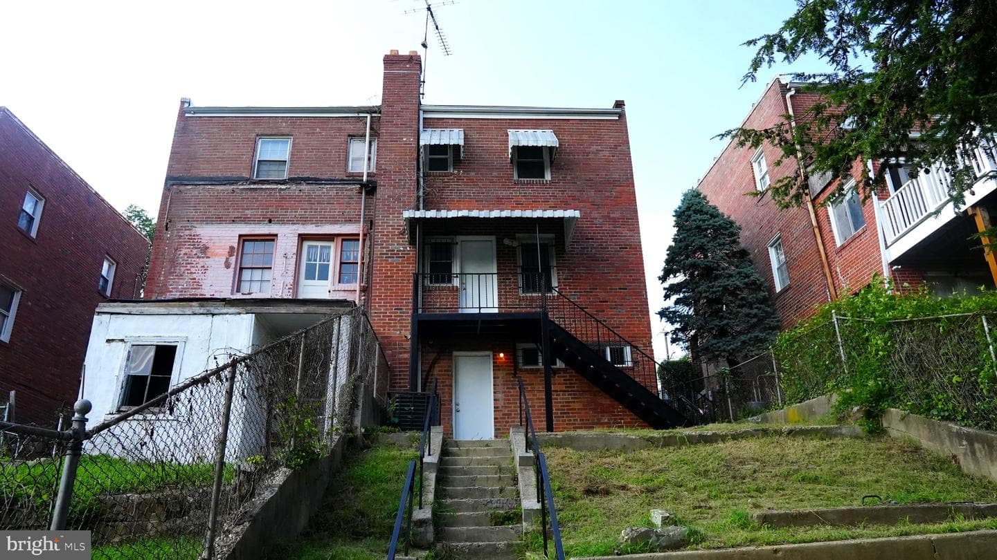 4623 Jay Street NE photo 36