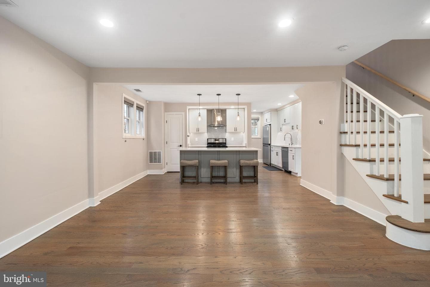 50 53rd Street SE photo 3