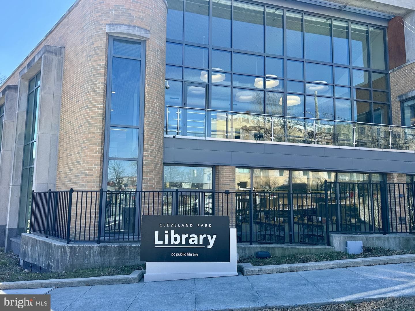 3883 Connecticut Avenue NW #303 photo 51