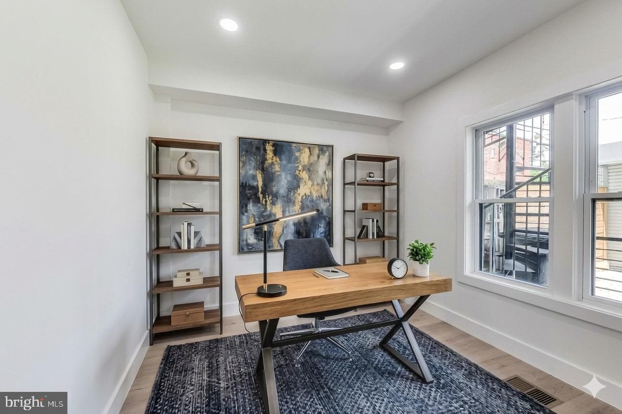 1626 K Street NE #a photo 5