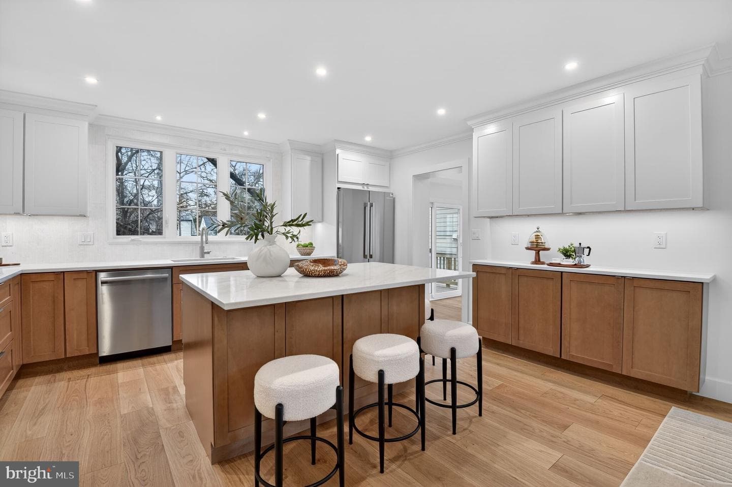3637 Tilden Street NW photo 8