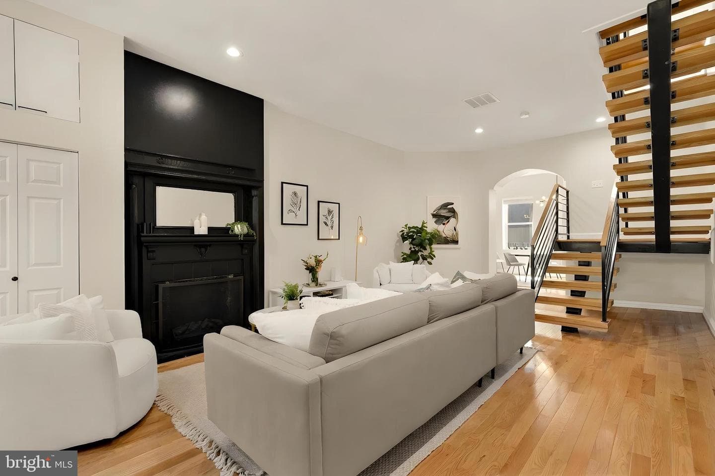 1248 Girard Street NW photo 6