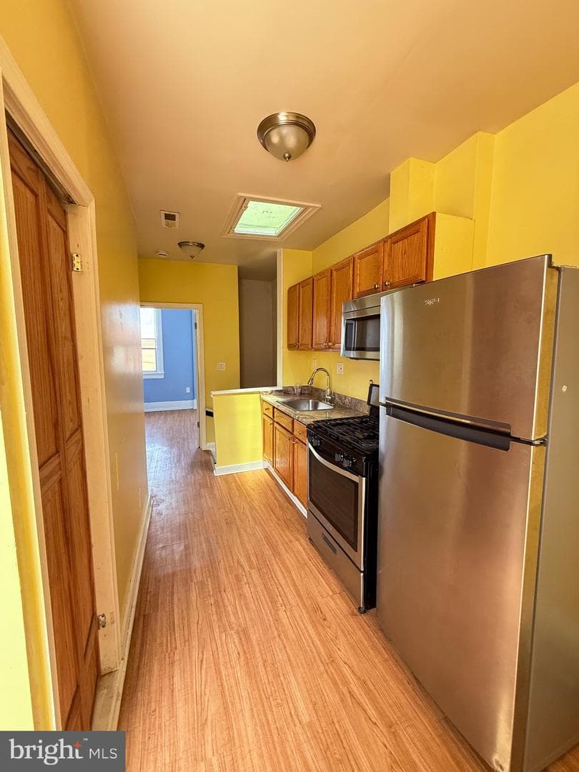 528 Hobart Place NW photo 25