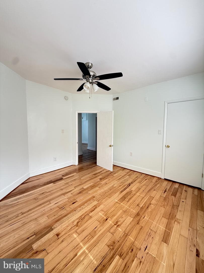 528 Hobart Place NW photo 39