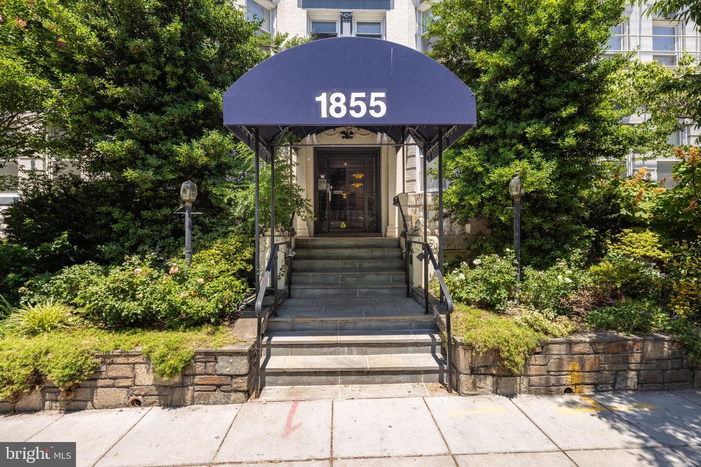 1855 Calvert Street NW #102 photo 3