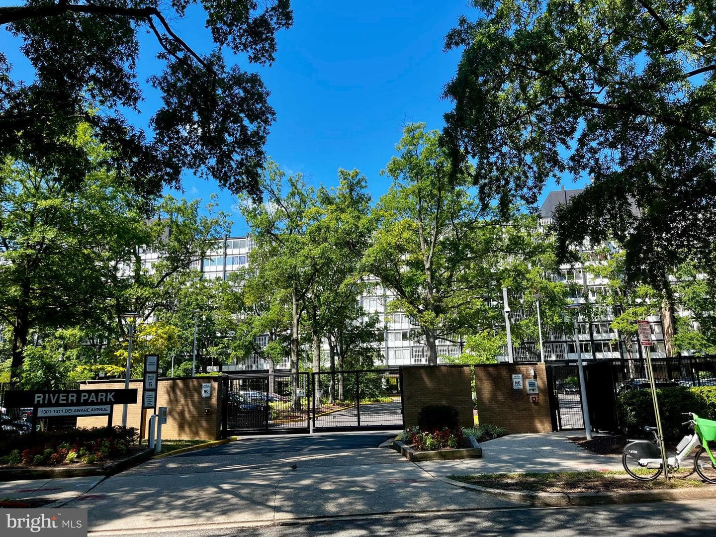 1311 Delaware Avenue SW #137