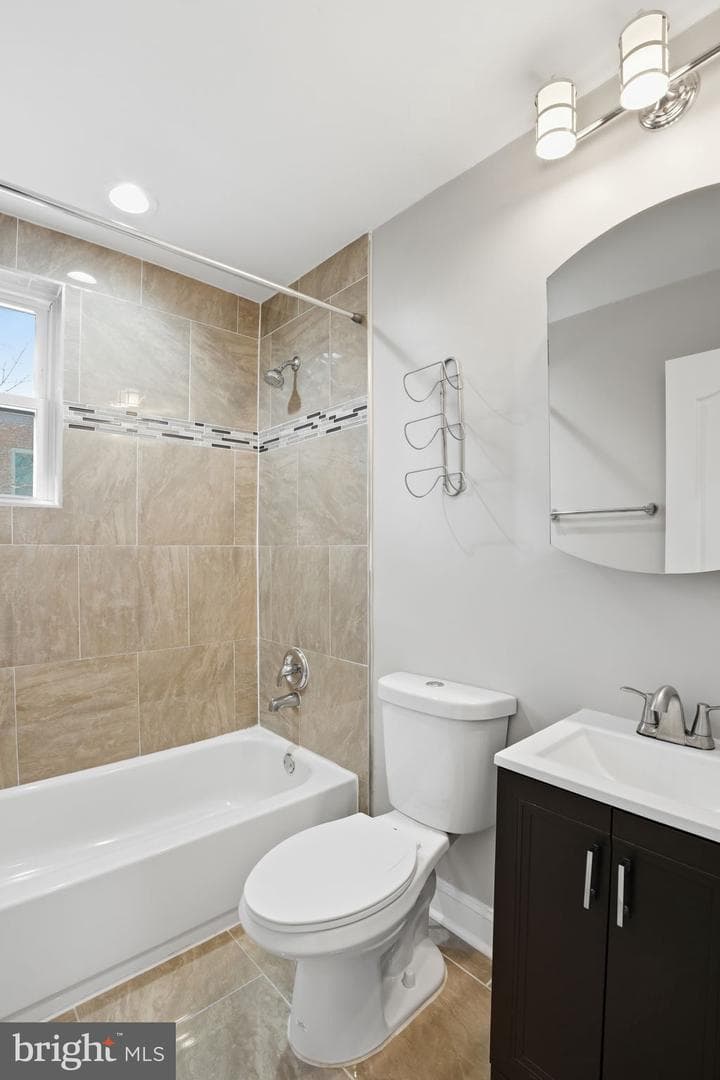 33 Kennedy Street NW #202 photo 11