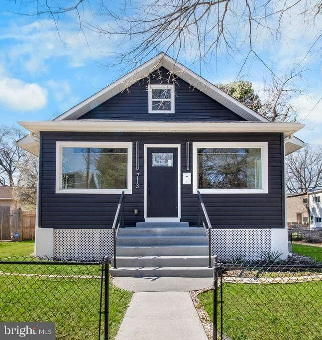 713 Croissant Place SE photo 32