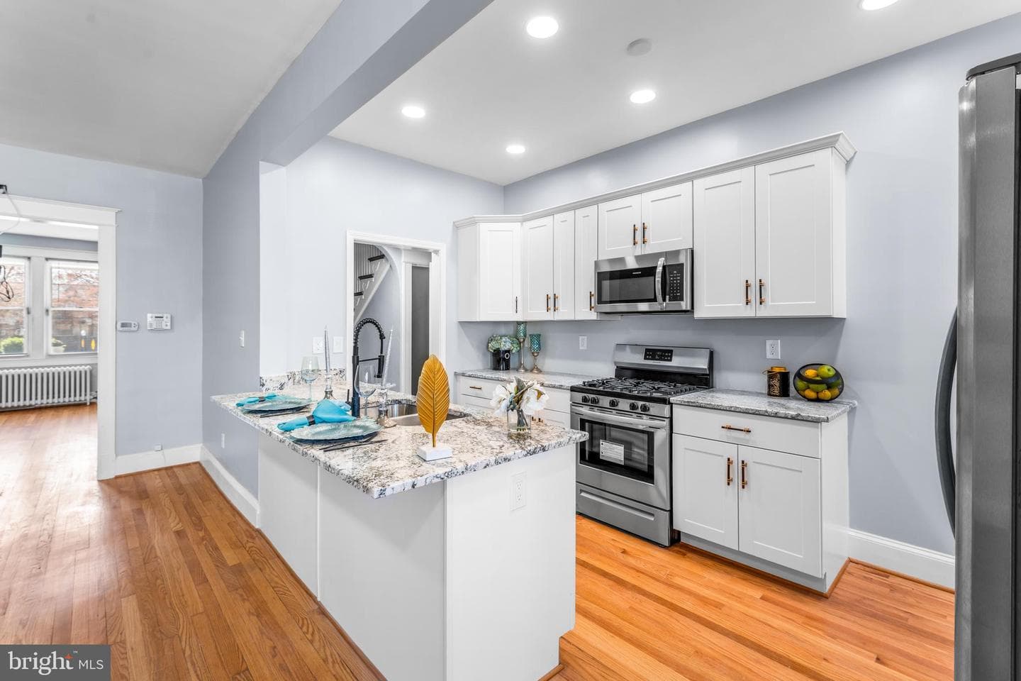 325 Madison Street NW photo 14