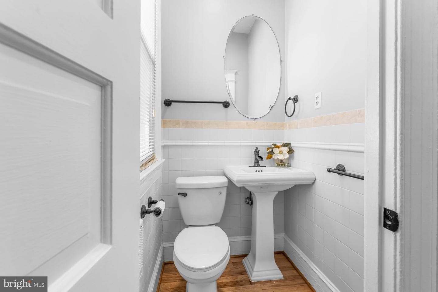 325 Madison Street NW photo 19