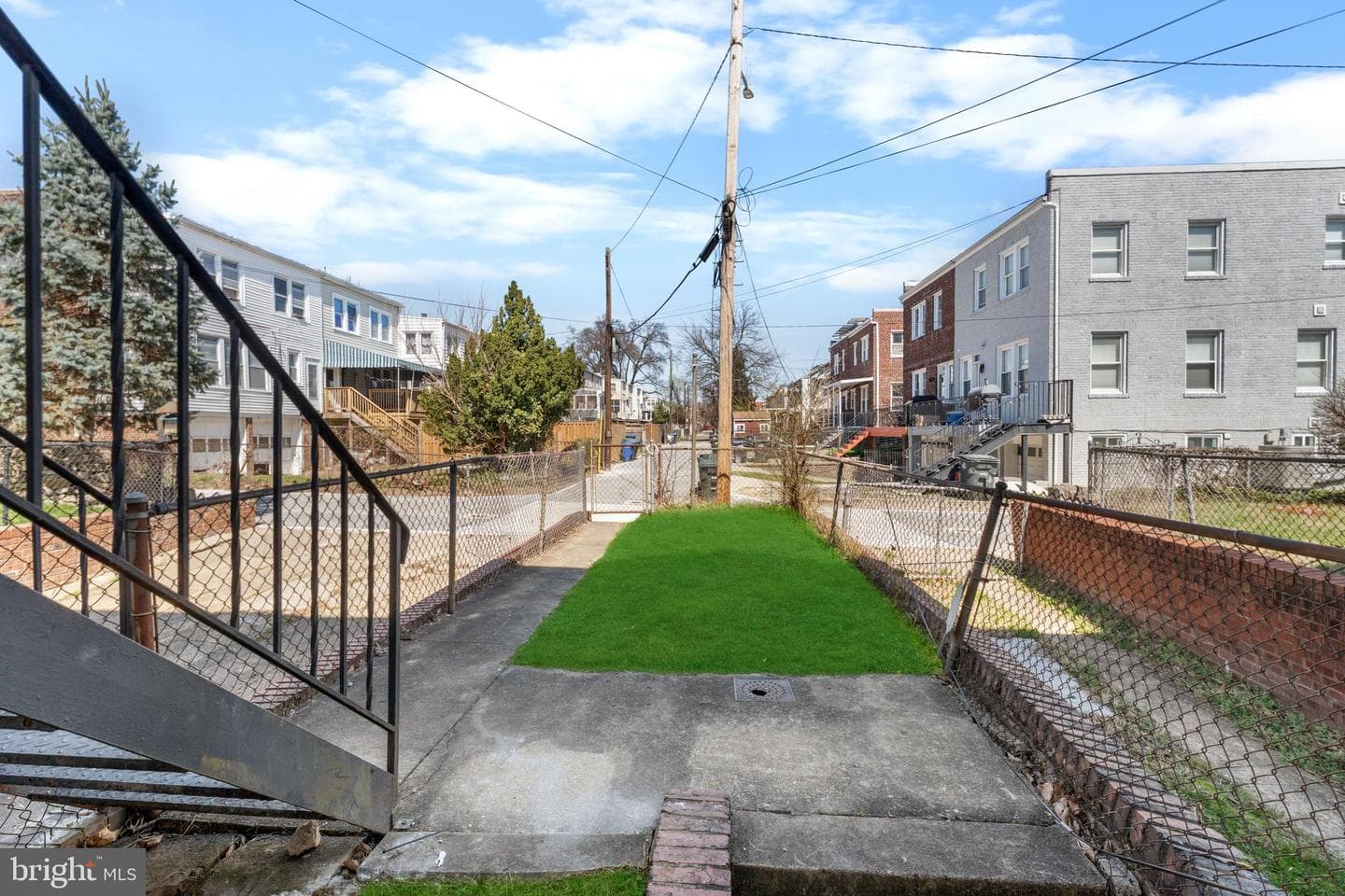 325 Madison Street NW photo 56