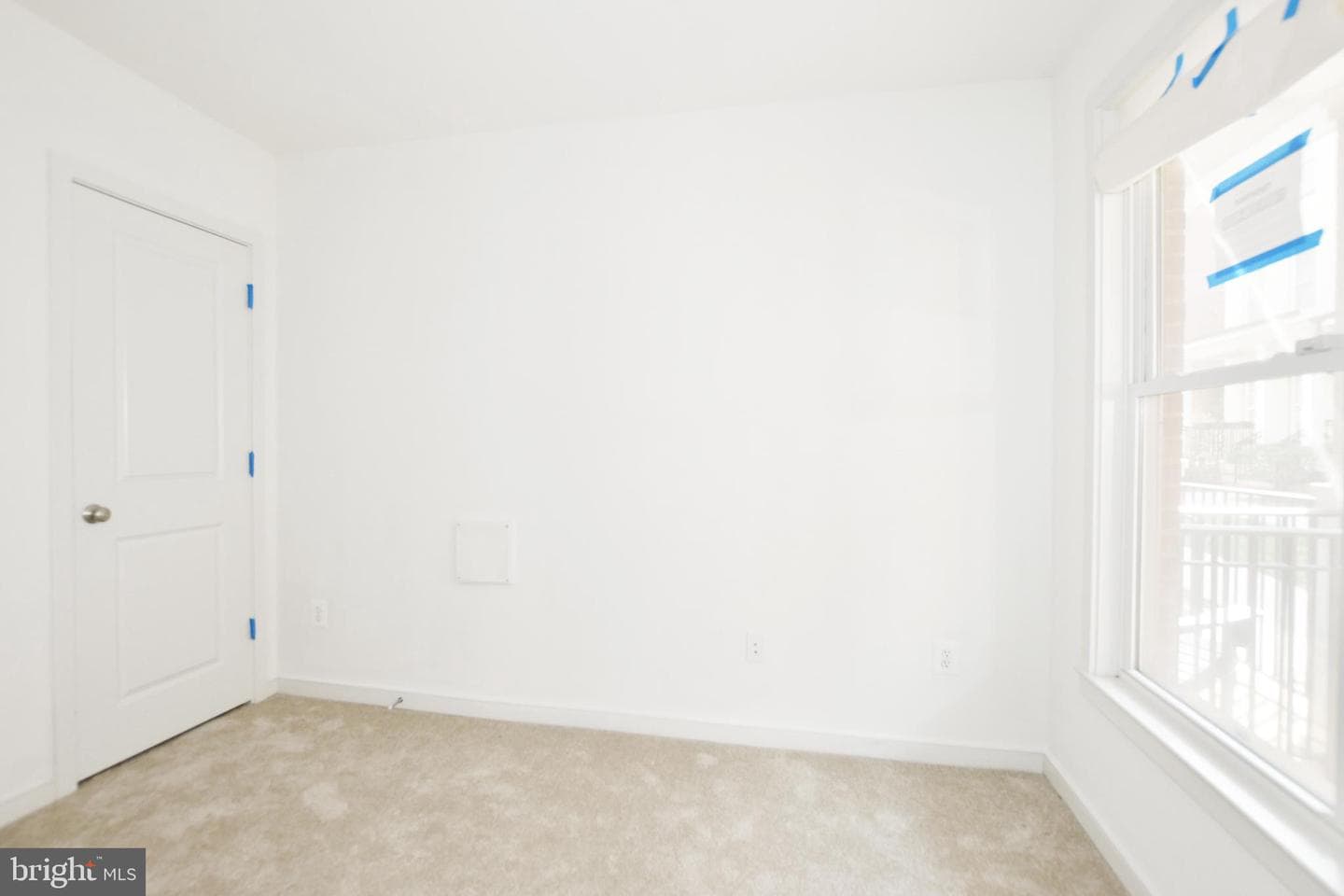 538 Regent Place NE photo 6