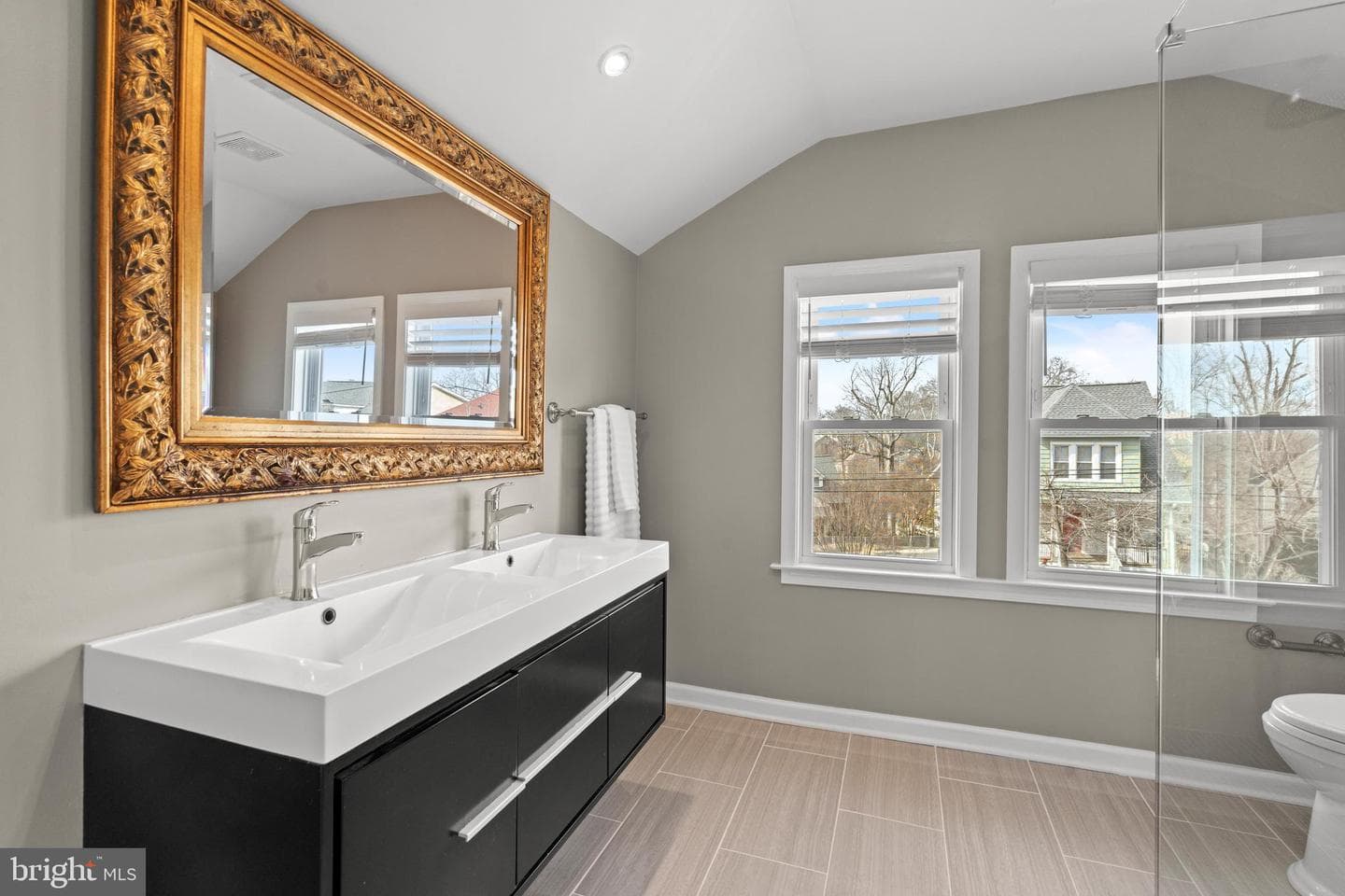 3021 24th Street NE photo 23