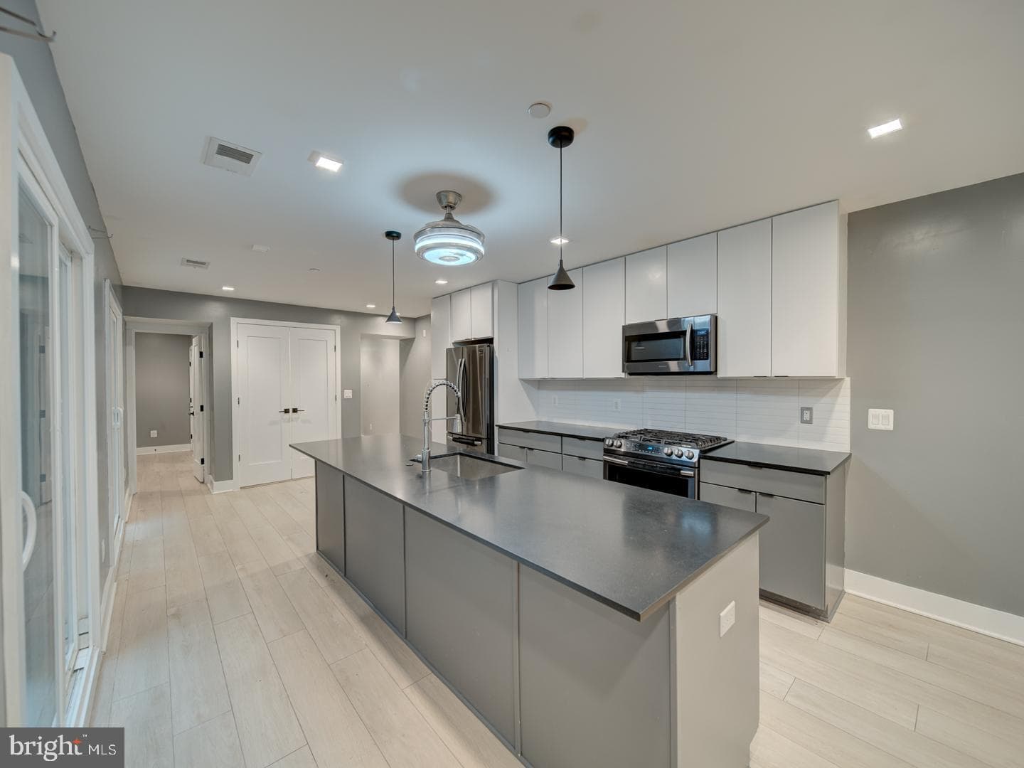 615 15th Street NE #1 photo 10